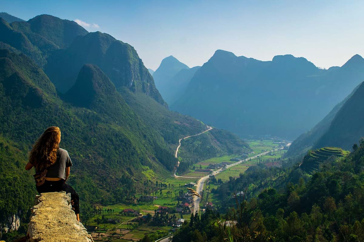 Peak Experiences: The Definitive Guide to Vietnam Mountain Village Cycling